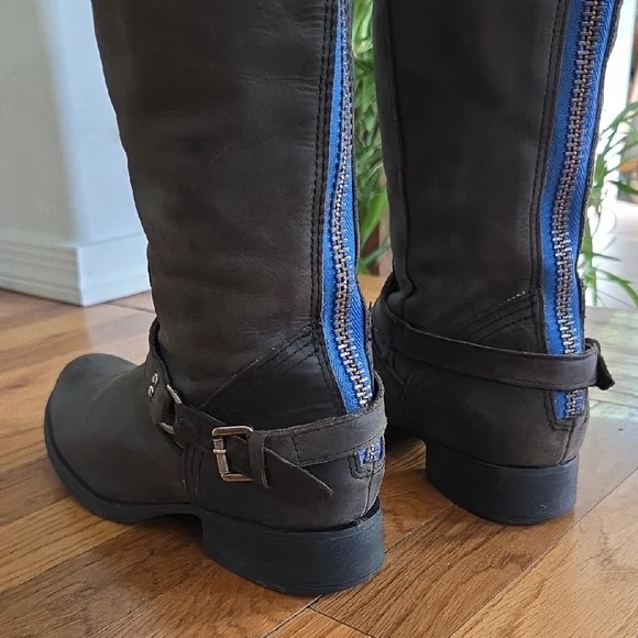 Steve Madden Black Kneehigh Boots with Buckle Straps - Picture 8 of 11